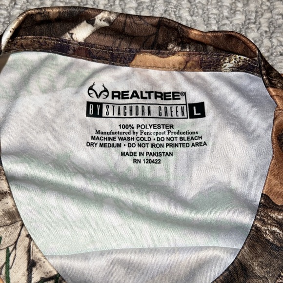 Realtree Mossy Oak Camouflage Long Sleeve Shirt - Picture 3 of 7